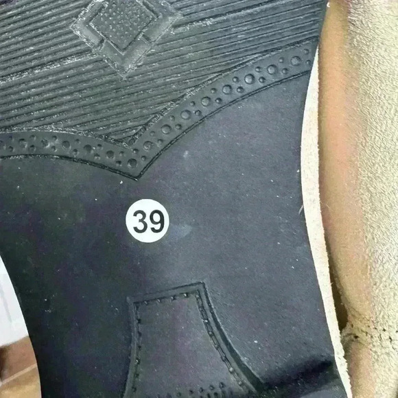 Beige Chelsea Boots Men Flock Slip-On Business Men Short
Boots Size 39 - Picture 11 of 11